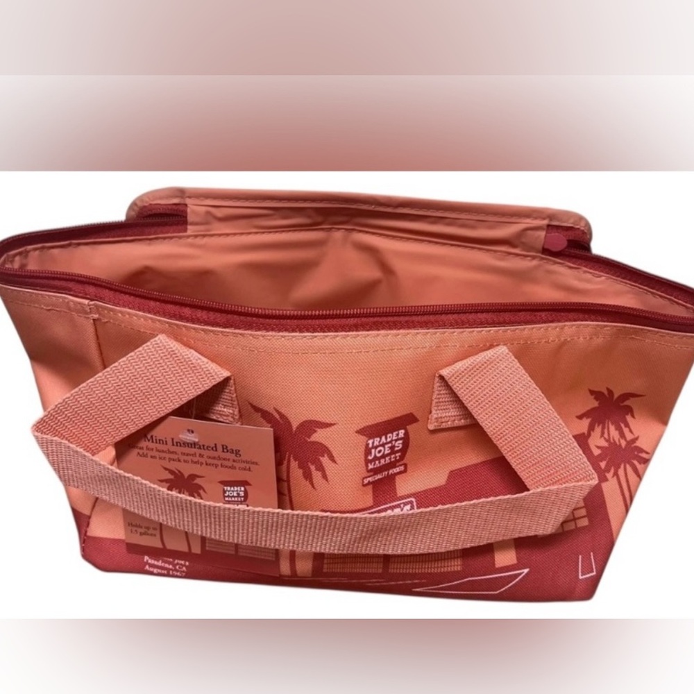 Nwt Trader Joe Colorful Insulated Lunch Bag I peach
